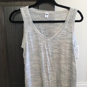 V-neck tank